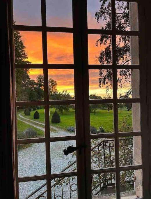 Charming 18Th Century Chateau, Near Bayeux In Calvados, Normandie Livry  Eksteriør bilde
