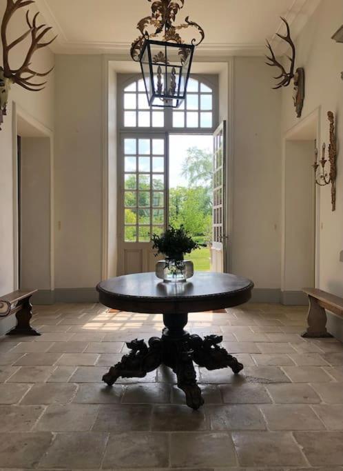 Charming 18Th Century Chateau, Near Bayeux In Calvados, Normandie Livry  Eksteriør bilde
